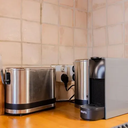 Antibes Centre 2 Pieces Cosy Proche Remparts