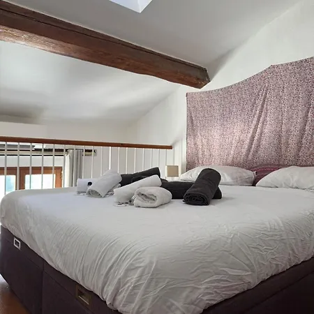 Antibes Centre 2 Pieces Cosy Proche Remparts Apartment *