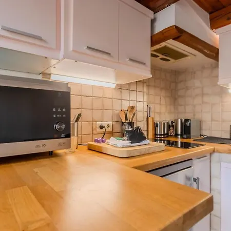 Antibes Centre 2 Pieces Cosy Proche Remparts דירה